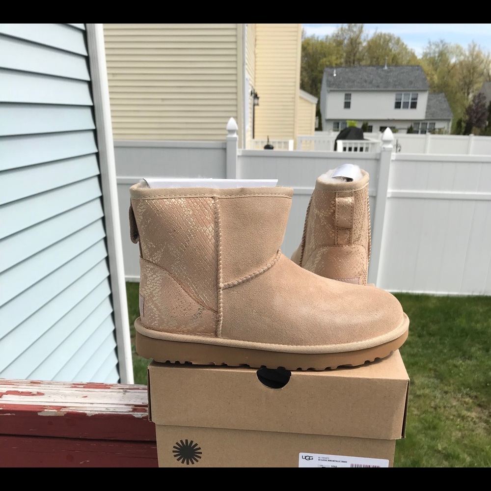 UGG Classic Mini Metallic Snake - Picture 2 of 9